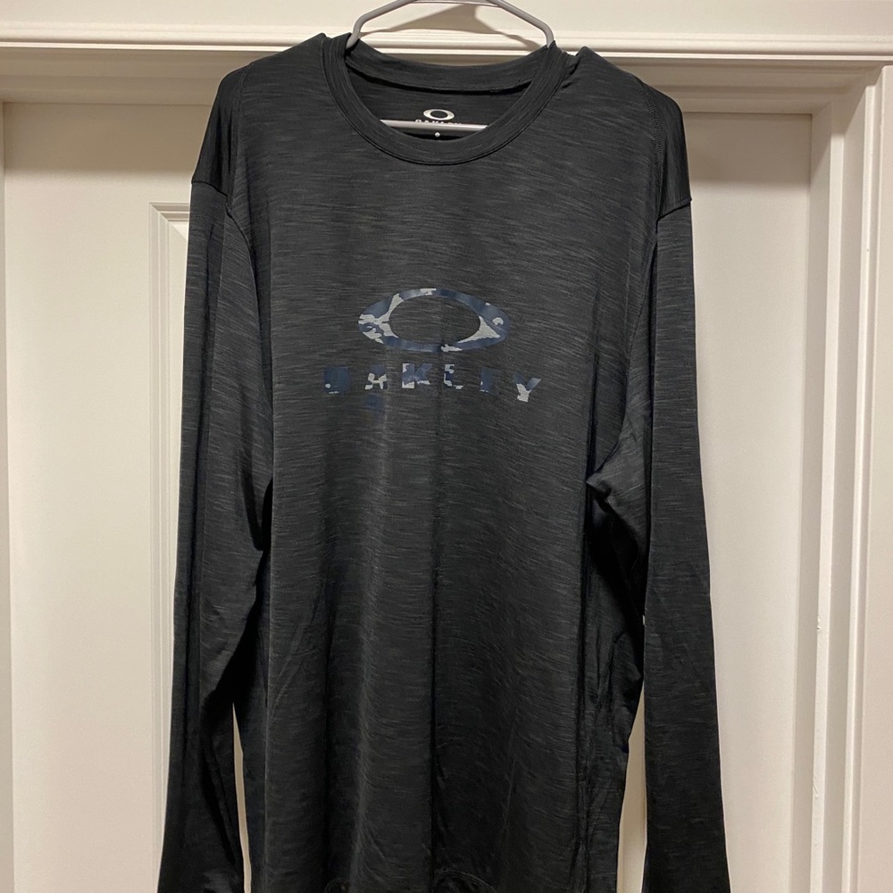 Oakley long sleeve
